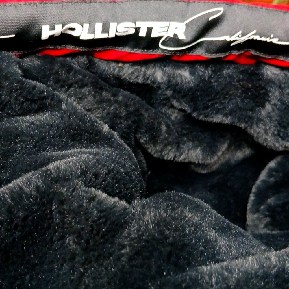 HOLLISTER PUFFER JACKET - Picture 9 of 10
